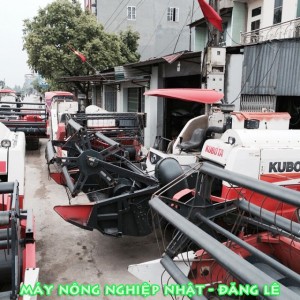 bán nhiều máy gặt liên hợp kubota dc70 thái lan giá rẻ có phụ tùng thay thế dễ dàng